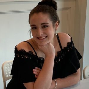 Meet your Posher, Daniella